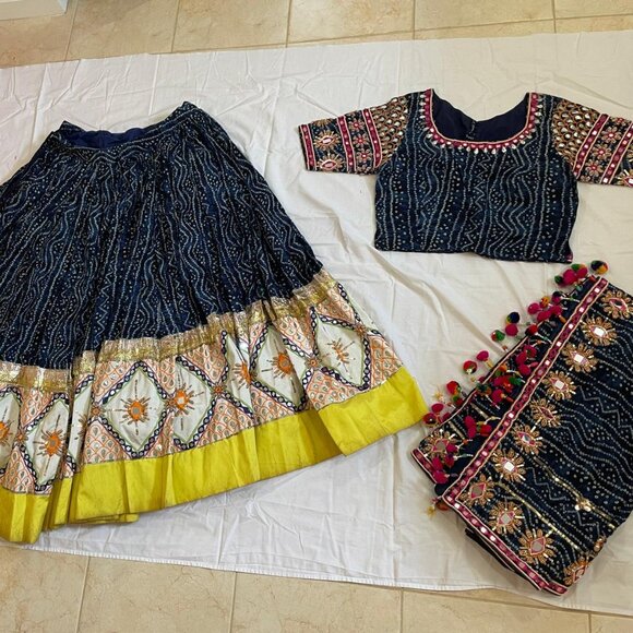 Traditional Bandhani Lehenga - Picture 1 of 6